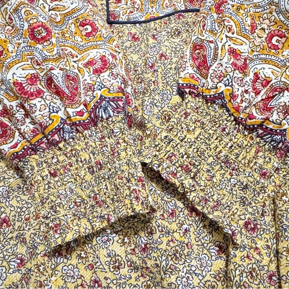 EVEREVE Eva Mixed Floral Peasant Top Medium - Picture 10 of 13